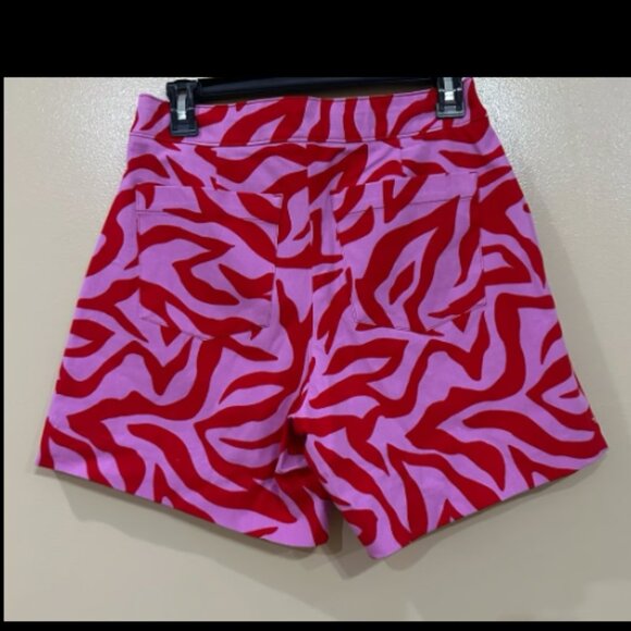 Spanx On the Go Print Shorts - Picture 5 of 6